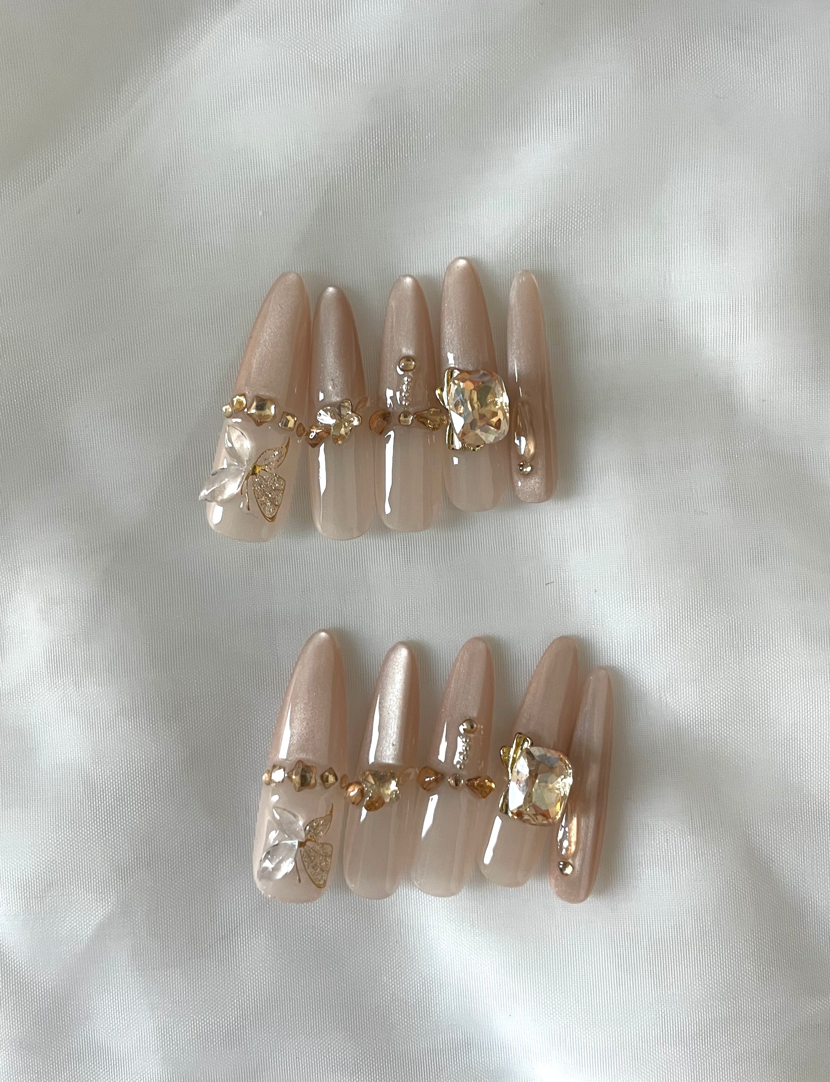 Glittering Crown Nail Set