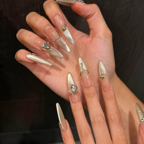 Glittering Crown Nail Set